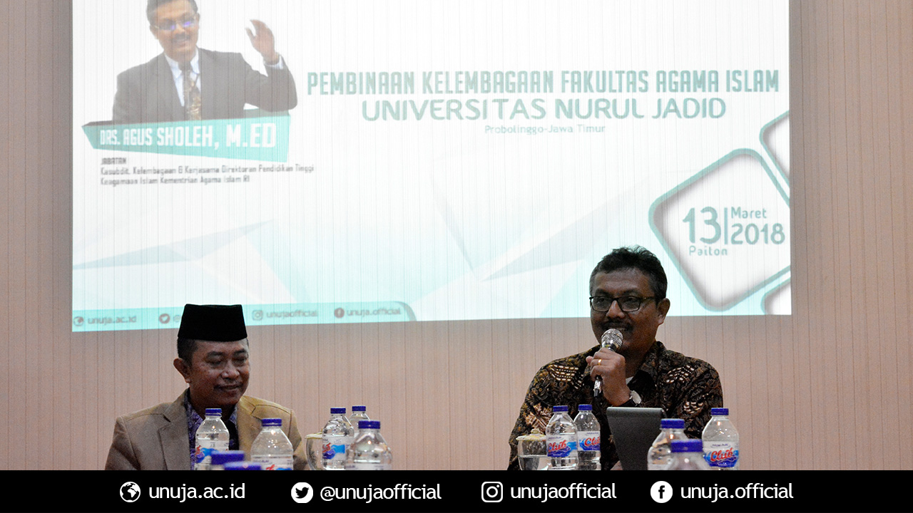 Bapak Agus presents the materials for the program of Institutional Development and Training in Faculty of Islamic Religion UNUJA