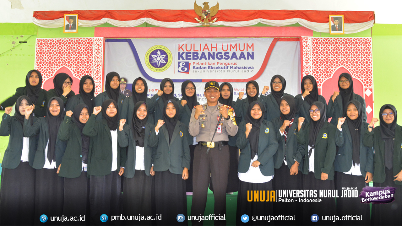 Foto pengurus BEM Universitas Nurul Jadid Putri bersama Kapolres Kab. Probolinggo