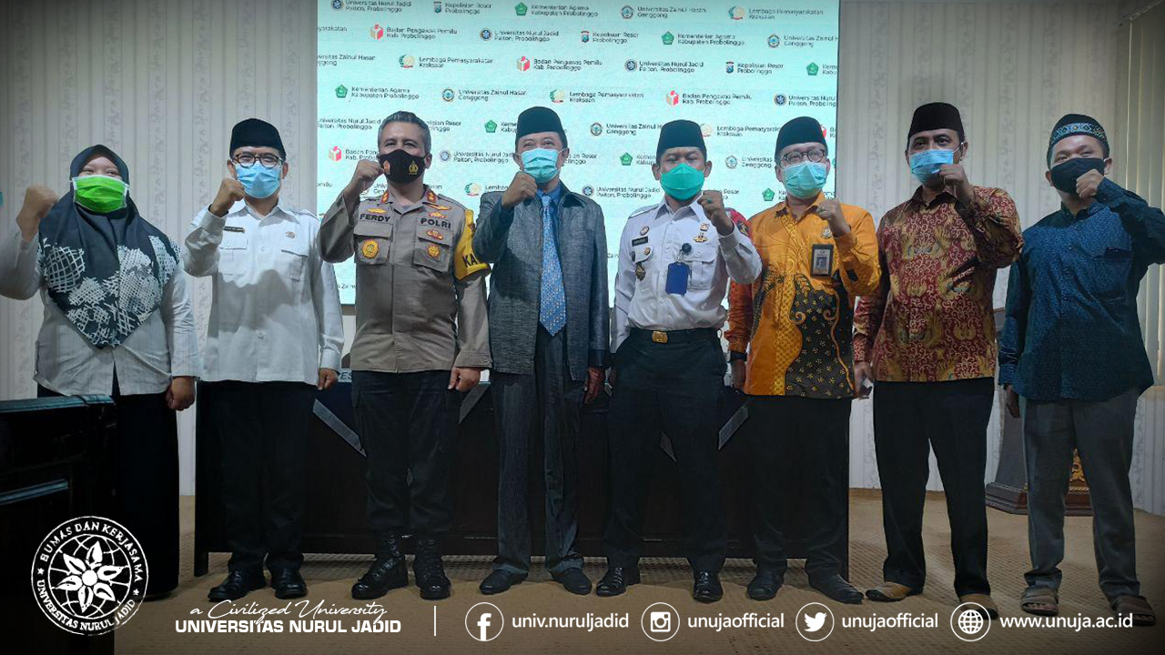 Foto bersama para pimpinan institusi mitra UNUJA