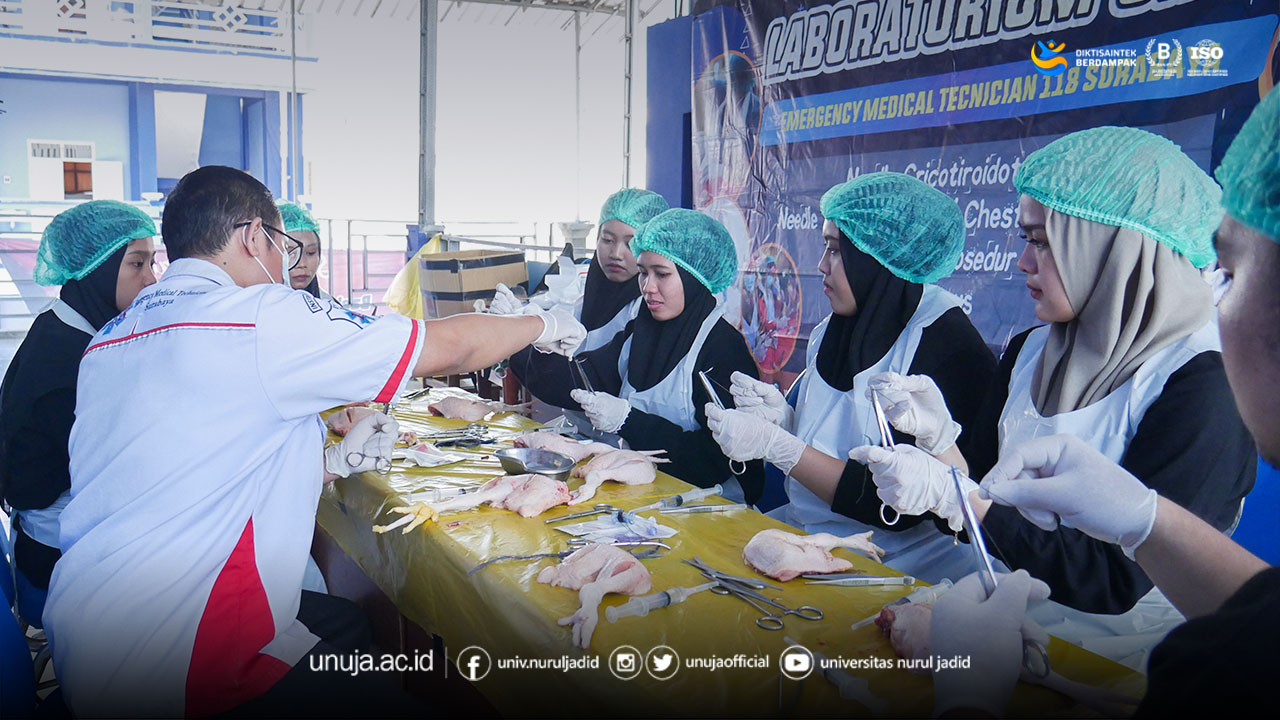 Fakultas Kesehatan UNUJA Gandeng EMT 118 Surabaya Gelar Pelatihan BTCLS Fakultas Kesehatan UNUJA Gandeng EMT 118 Surabaya Gelar Pelatihan BTCLS