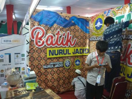 UNUJA Tampilkan Industri Kreatif Batik Techno Kaligrafi Khas Pesantren