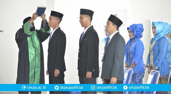 Sumpah Mahasiswa Profesi Ners Dipimpin Ketua PPNI Jawa Timur