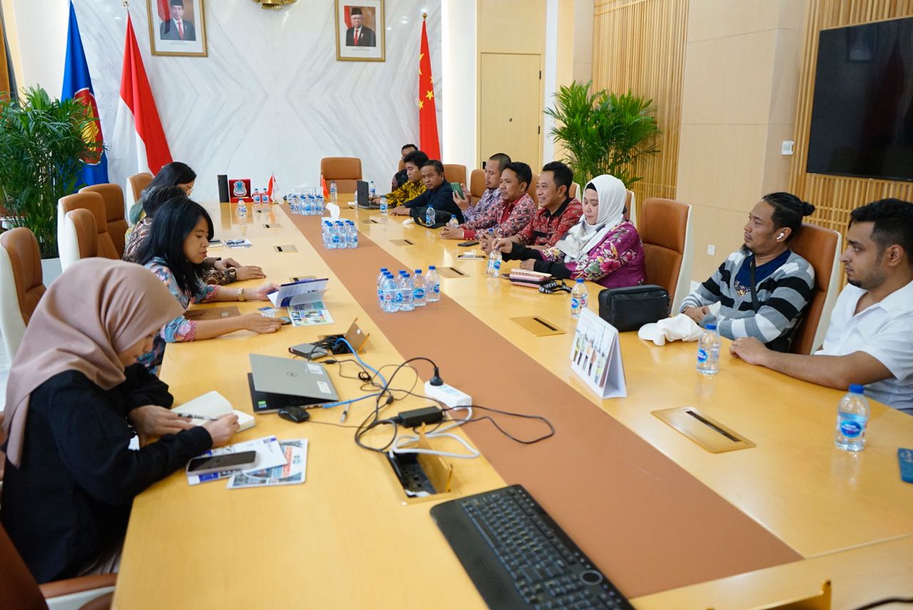 Kontribusi UNUJA di Dunia Internasional: Dua Dosen Melaksanakan Penelitian dan Pengabdian di China